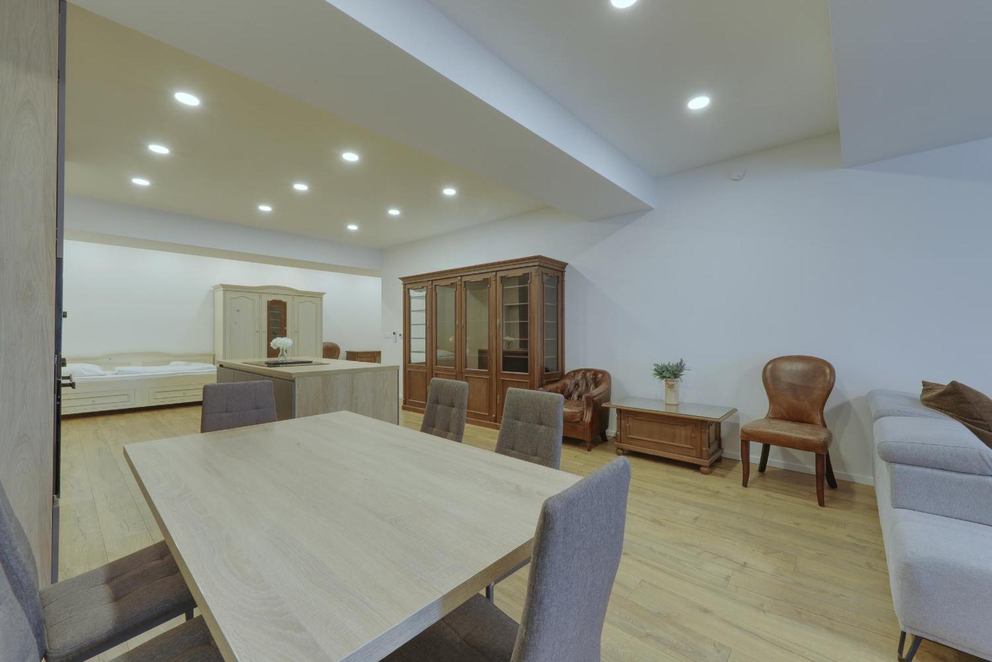 Shone Apartment Old Town 2 Bedroom Bratislava Exterior photo