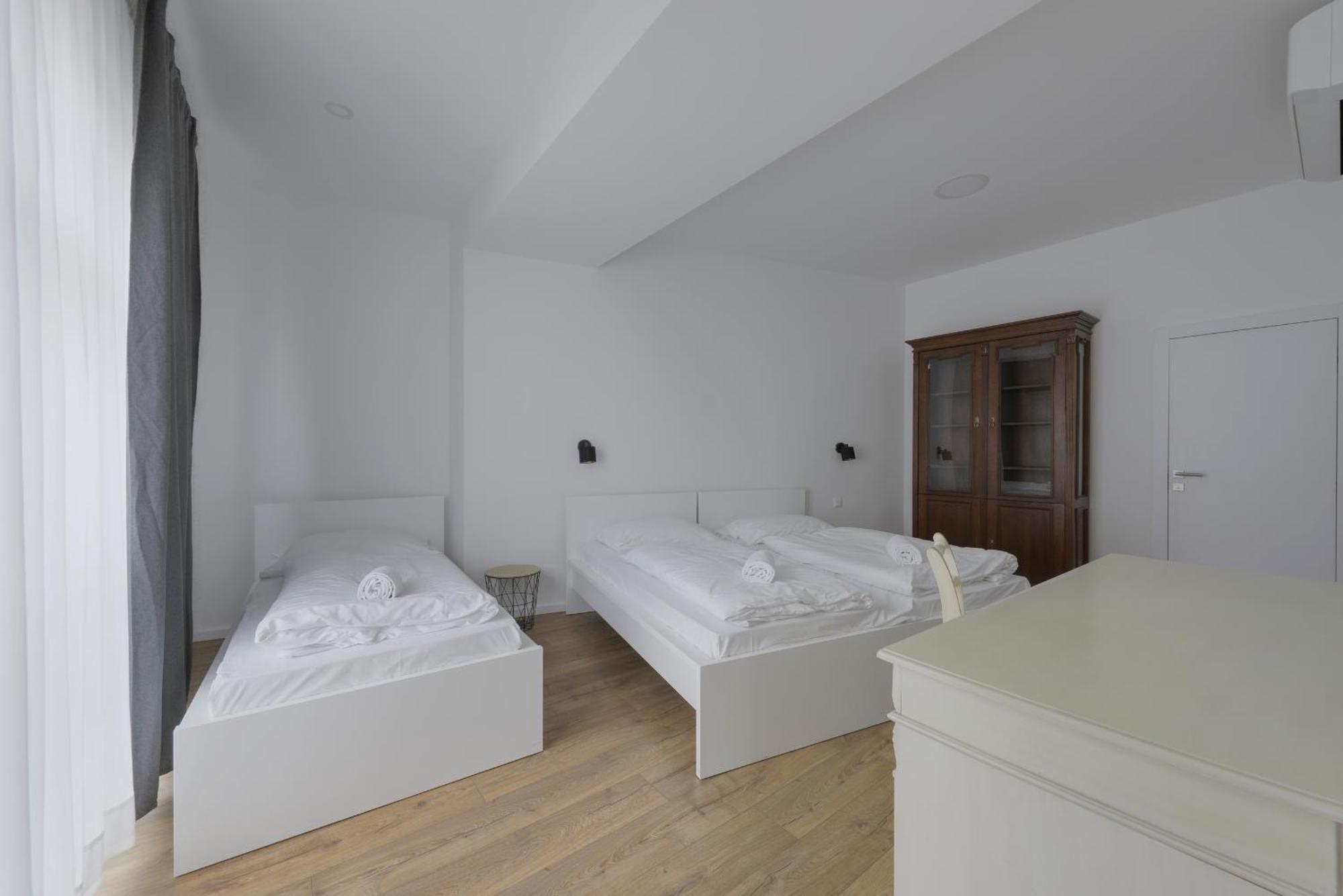 Shone Apartment Old Town 2 Bedroom Bratislava Exterior photo