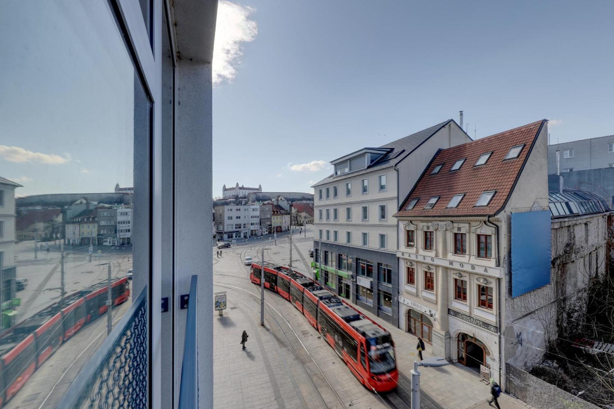 Shone Apartment Old Town 2 Bedroom Bratislava Exterior photo